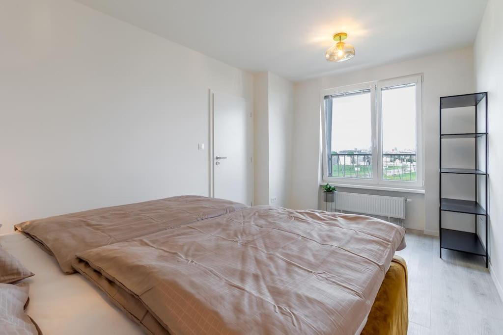 Cozy Apartment Near City Centrum And Bratislava Airport Exterior photo